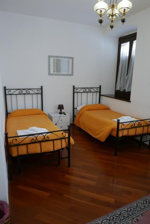 Ai Tre Portoni